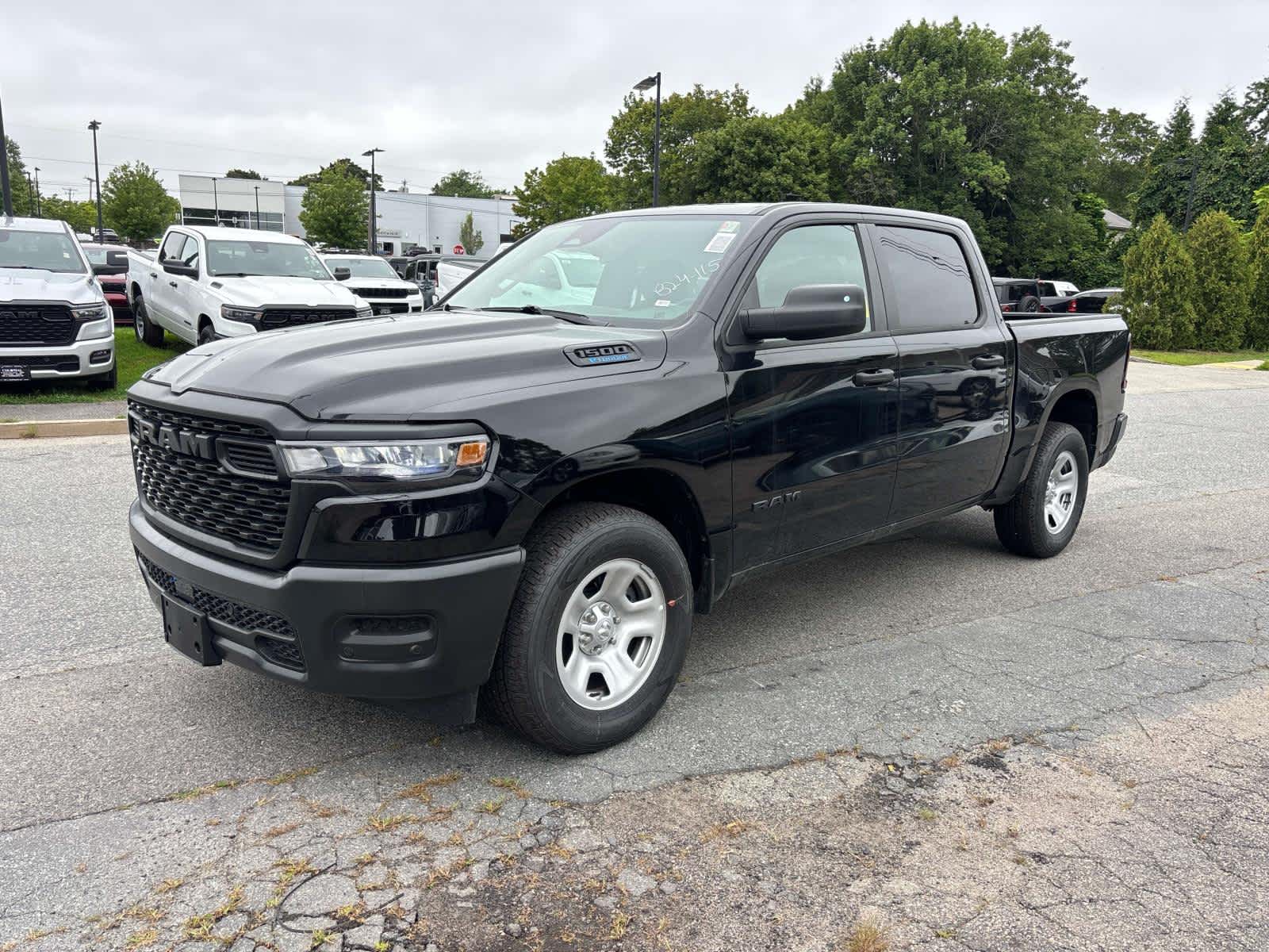 2026 Ram 1500 TRADESMAN CREW CAB 4X4 5'7 BOX Pickup