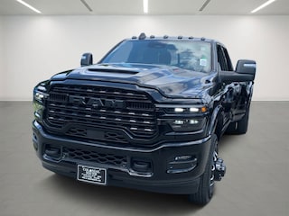 2025 Ram 3500 LIMITED CREW CAB 4X4 8' BOX Pickup
