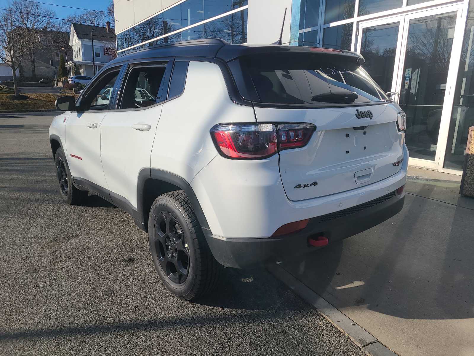 2024 Jeep Compass Trailhawk photo 3