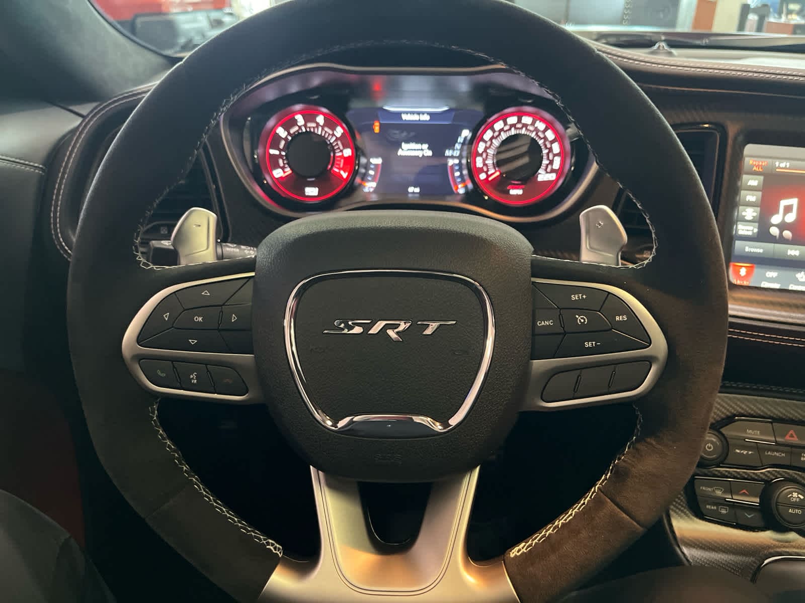 2023 Dodge Challenger SRT - Photo 17