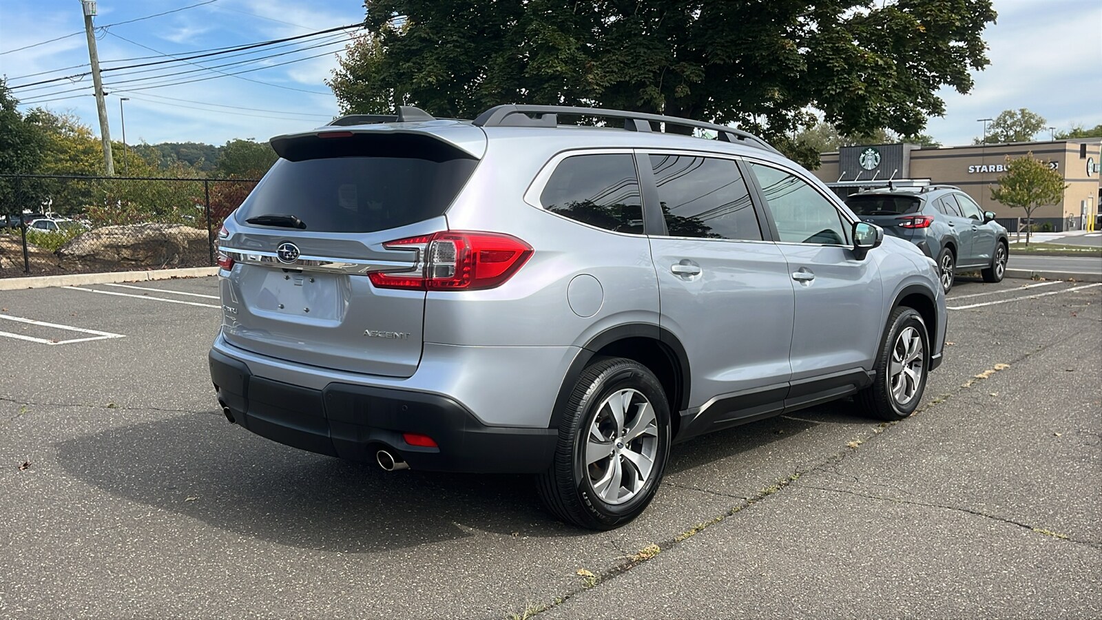 2024 Subaru Ascent Premium photo 2