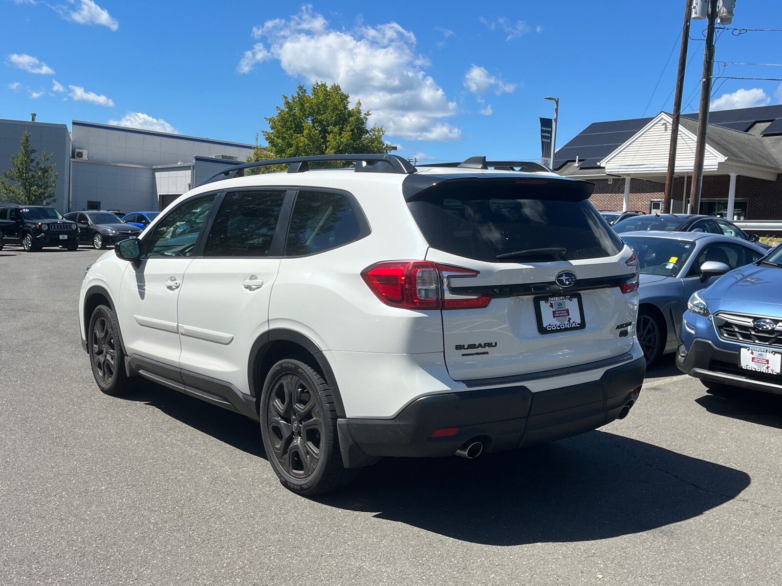 2024 Subaru Ascent Onyx Edition photo 2