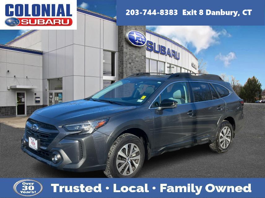 2025 Subaru Outback Premium's photo