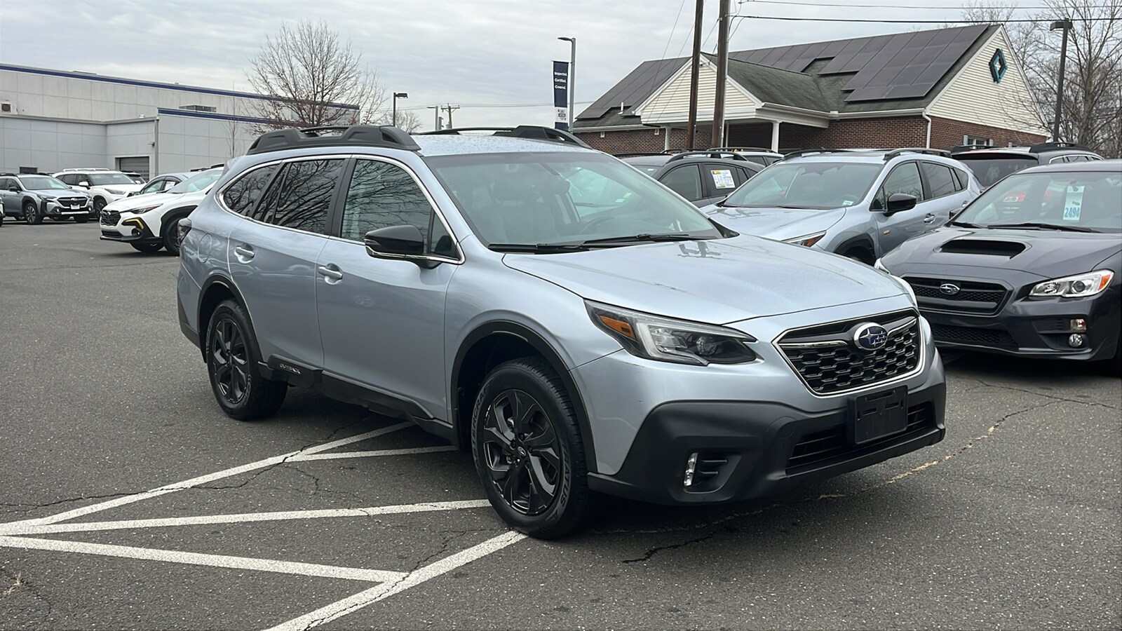 2022 Subaru Outback Onyx Edition photo 2