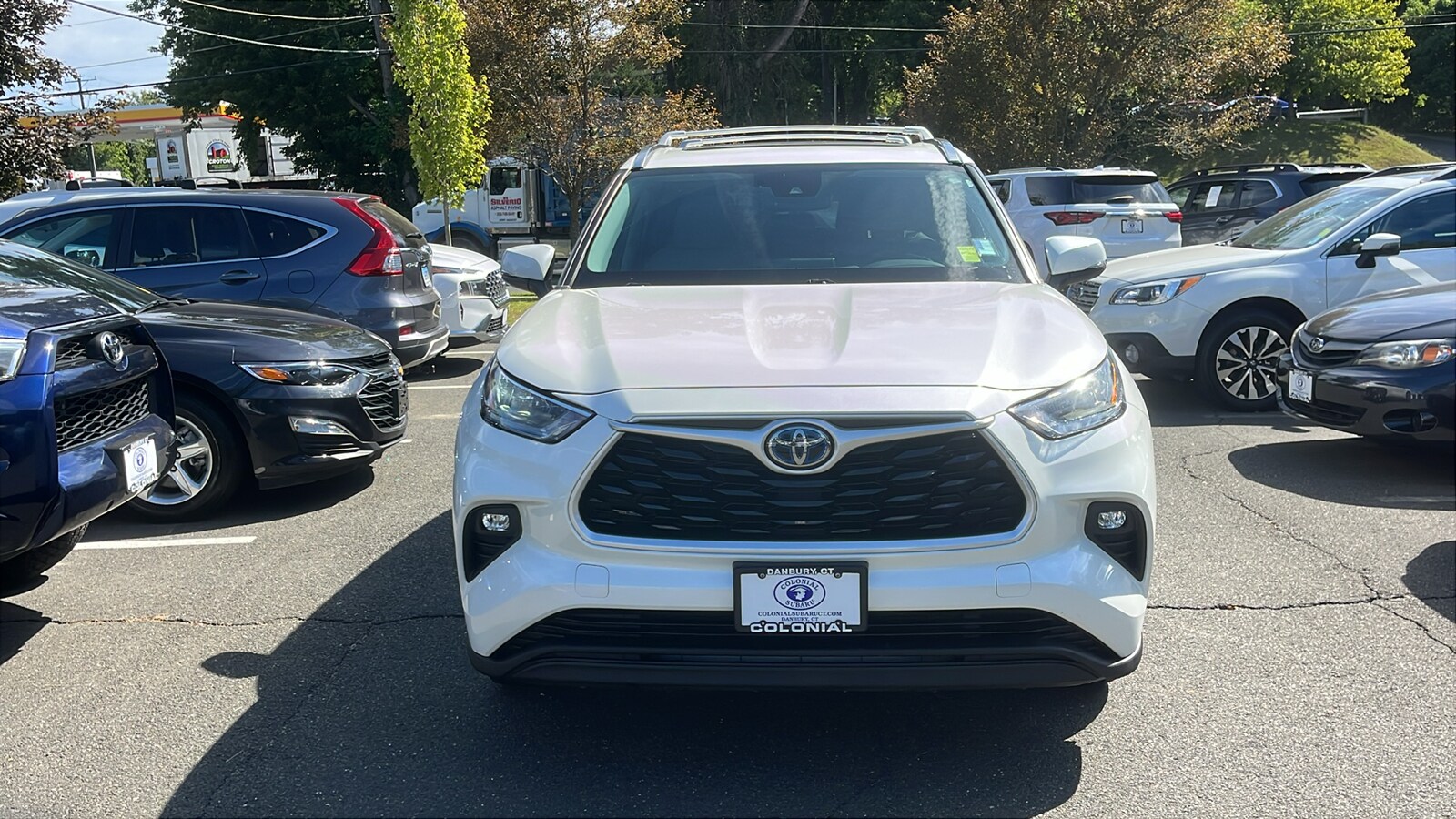 2020 Toyota Highlander Hybrid XLE photo 3