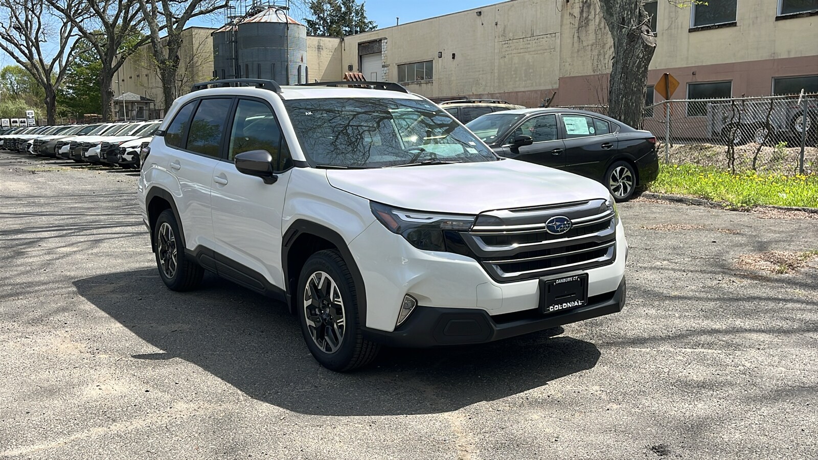 2025 Subaru Forester Premium Base photo 2