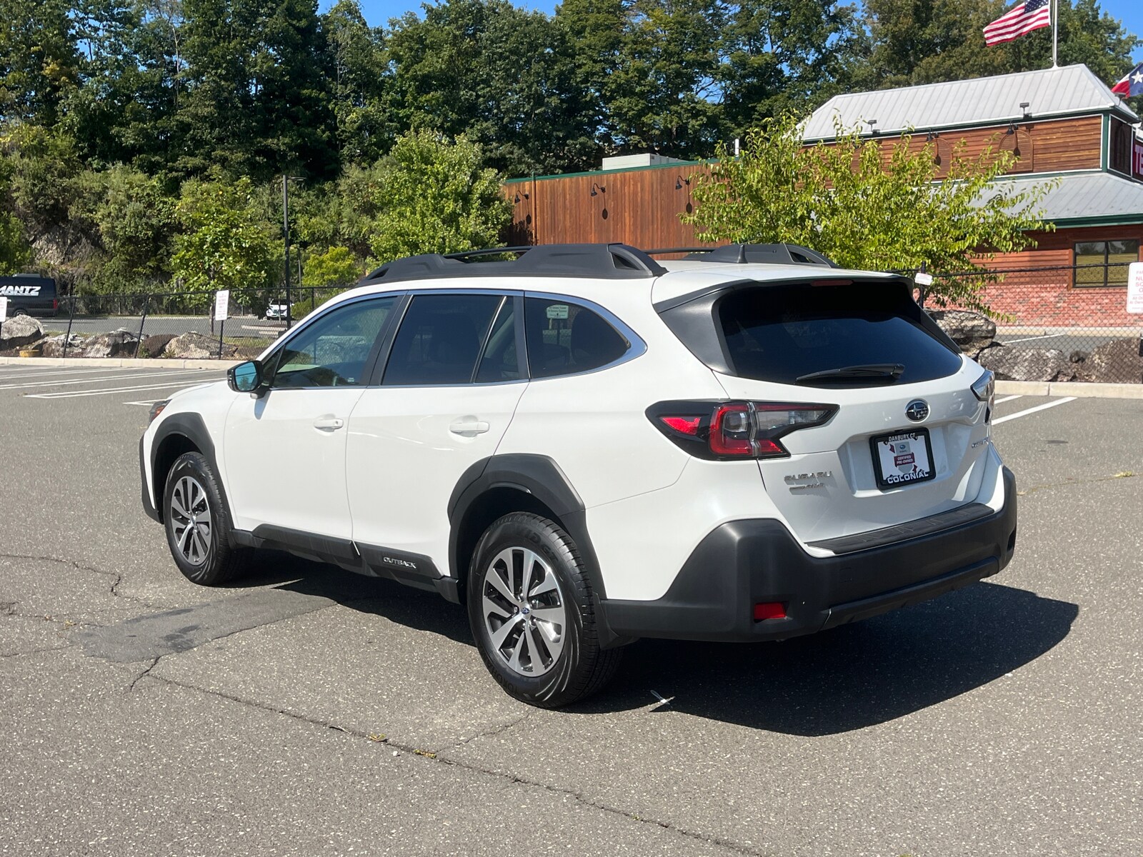2025 Subaru Outback Premium photo 2