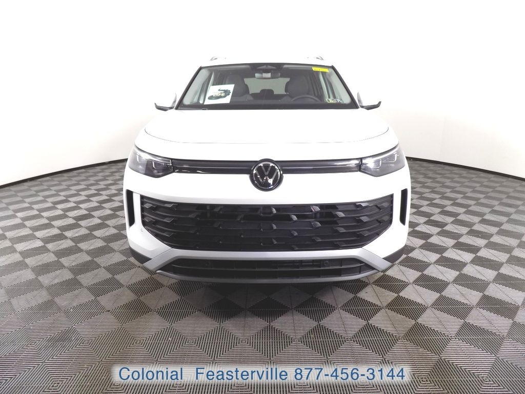 Used 2025 Volkswagen Tiguan 2.0T SE SUV