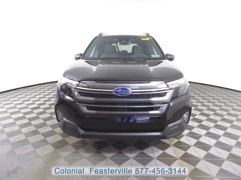 2025 Subaru Forester Premium photo 2