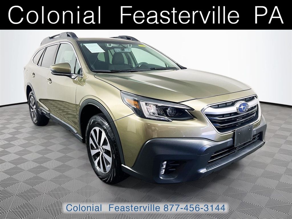 2022 Subaru Outback Premium's photo