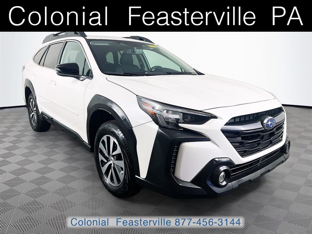 2023 Subaru Outback Premium's photo