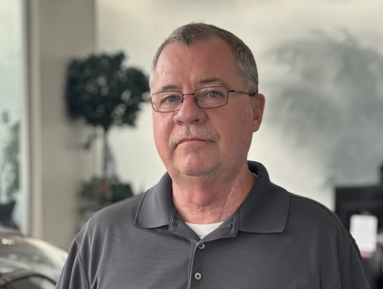 Staff member Warren Simcox from 323b061c13af