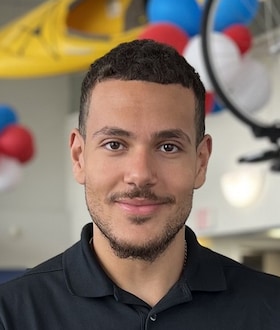 Staff member Youssef Zabady (et.199) from 7ed53fb3c9cd