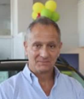 Staff member Michael Salomon (ext. 111) from 7ed53fb3c9cd