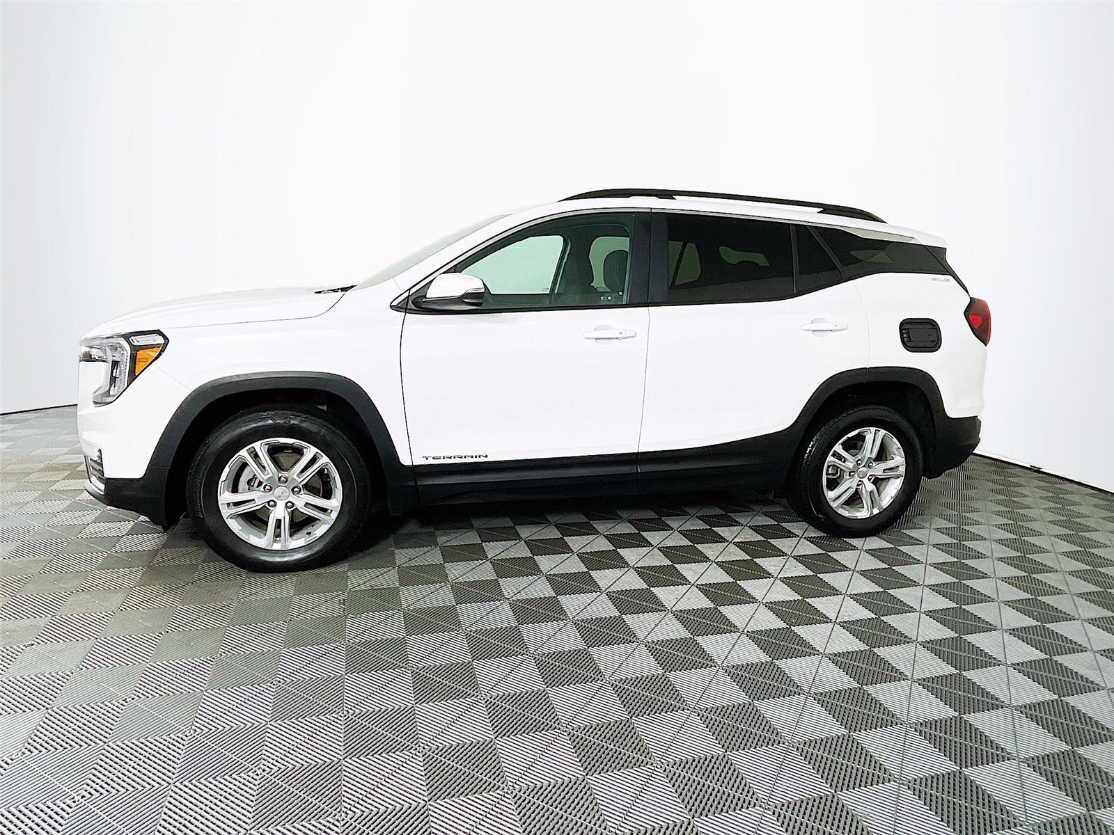 2023 Gmc Terrain SLE photo 4