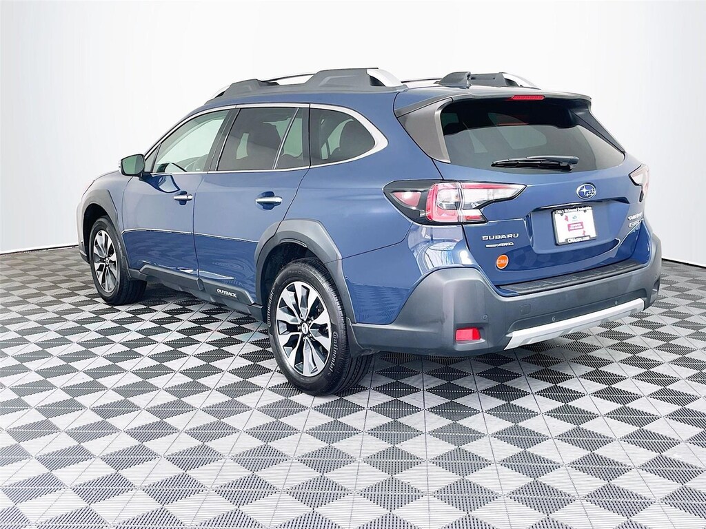 Used 2023 Subaru Outback Touring SUV