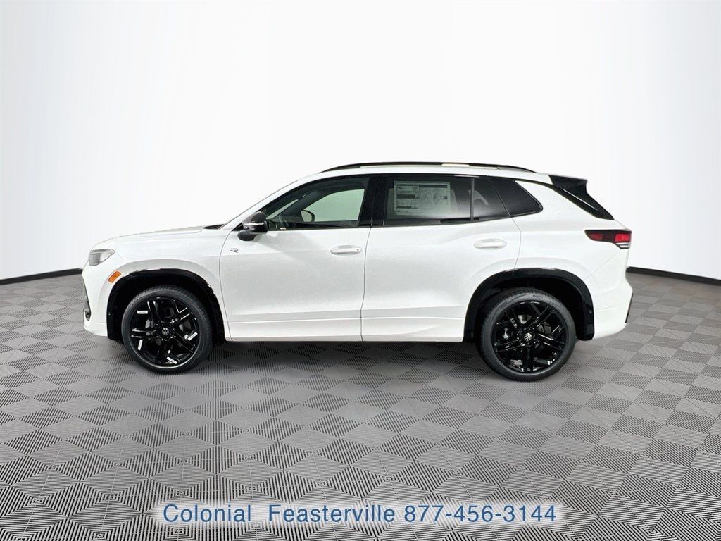 New 2026 Volkswagen Tiguan SE R-Line Black SUV
