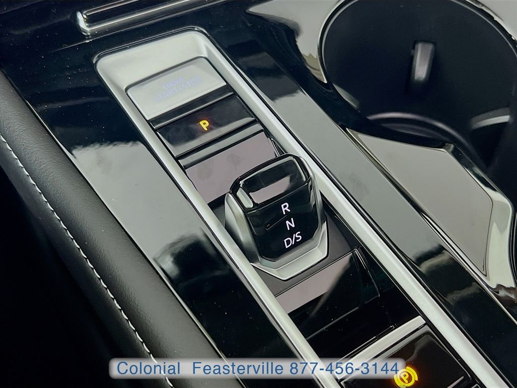 2026 Volkswagen Atlas SE w/Tech - Photo 22