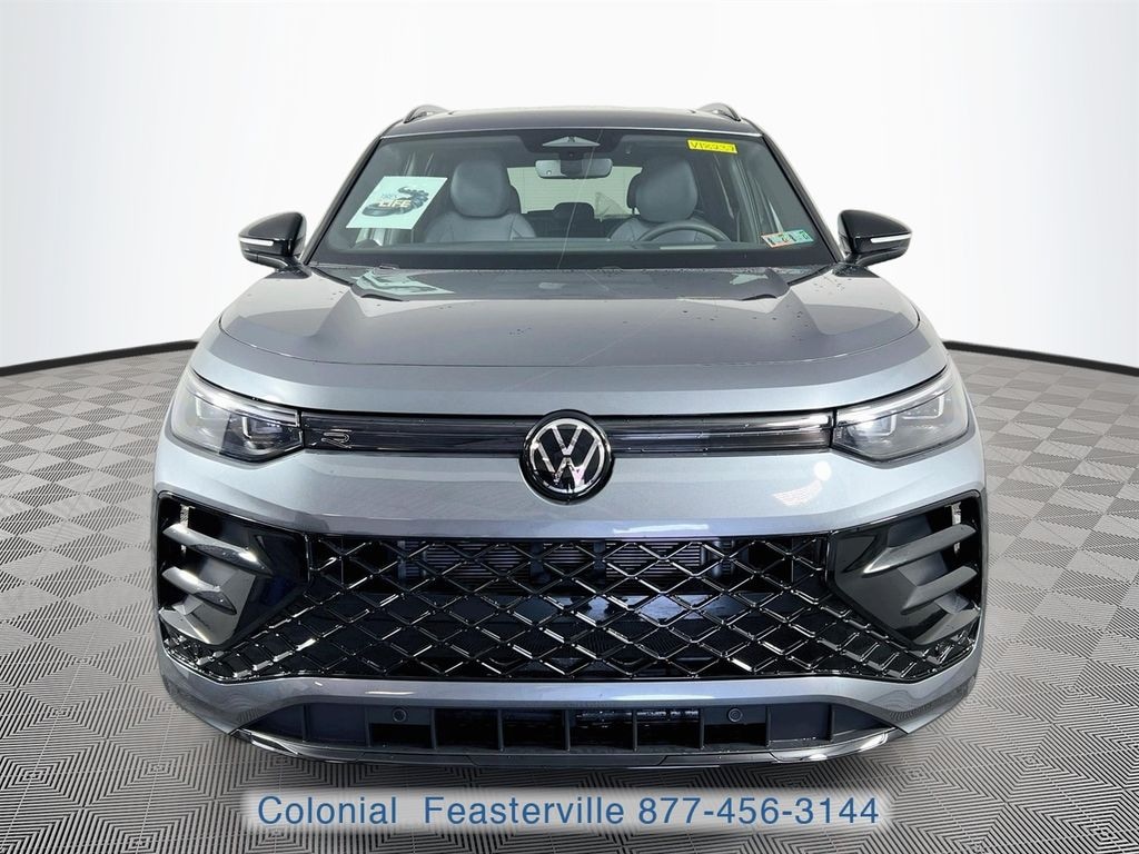 New 2026 Volkswagen Tiguan 2.0T SE R-Line Black SUV