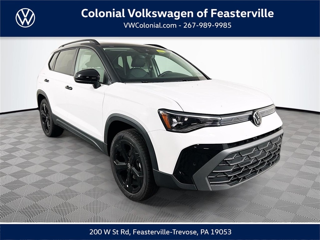 2026 Volkswagen Taos SE Black's photo