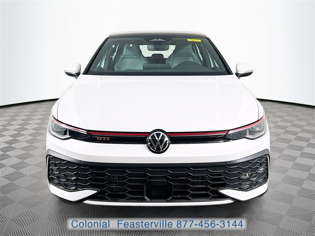 2026 Volkswagen Golf GTI SE photo 2