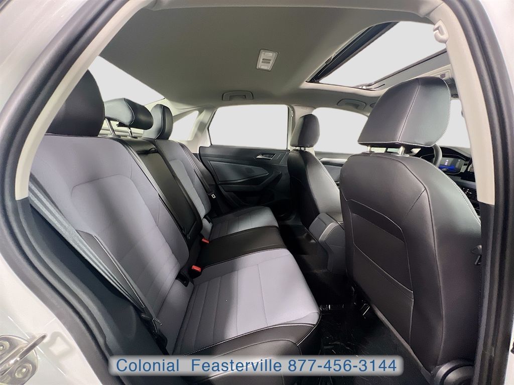 2026 Volkswagen Jetta SE - Photo 32