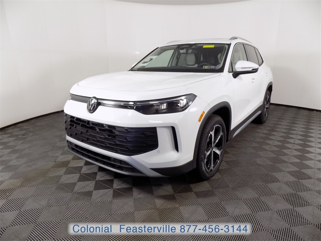 New 2025 Volkswagen Tiguan SE AWD