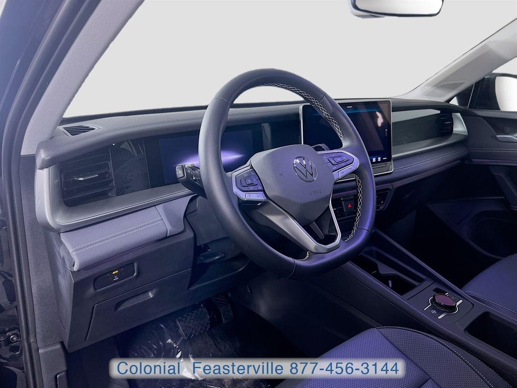 2026 Volkswagen Tiguan SE - Photo 13