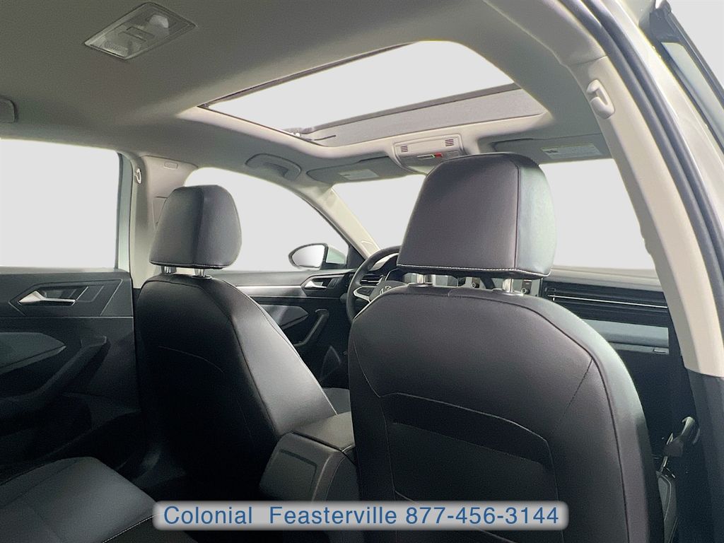 2026 Volkswagen Jetta SE - Photo 38