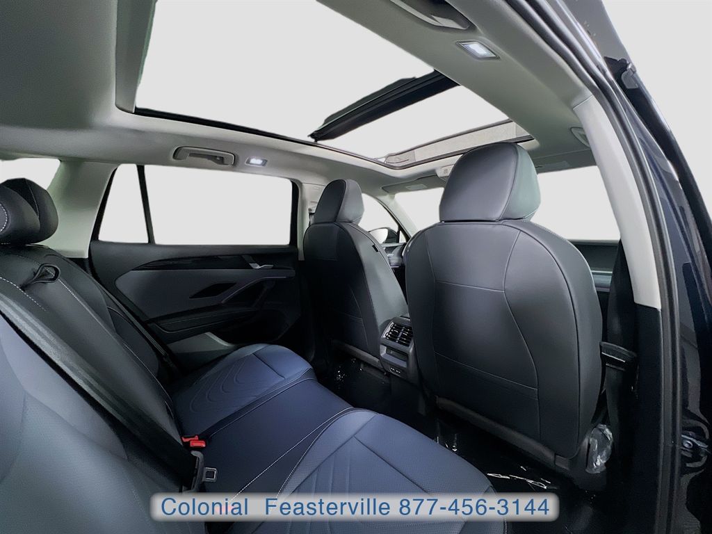 2026 Volkswagen Tiguan SE - Photo 33