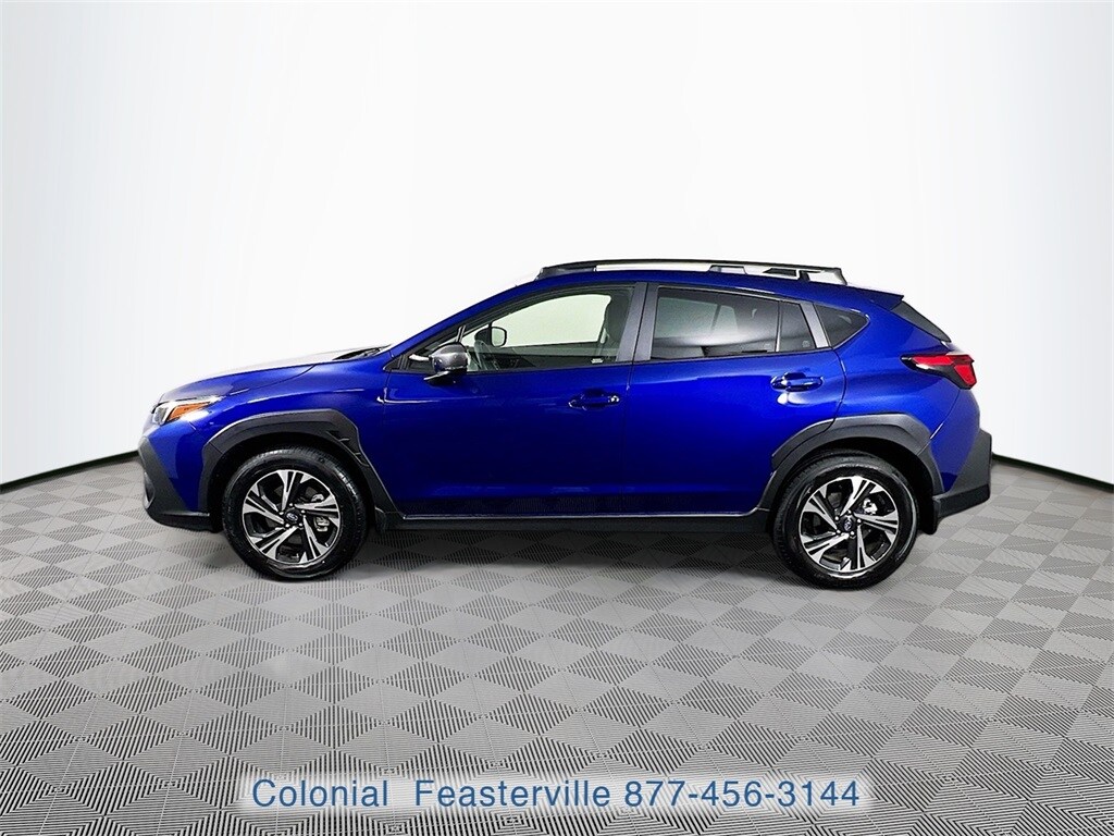 2025 Subaru Crosstrek Premium photo 2