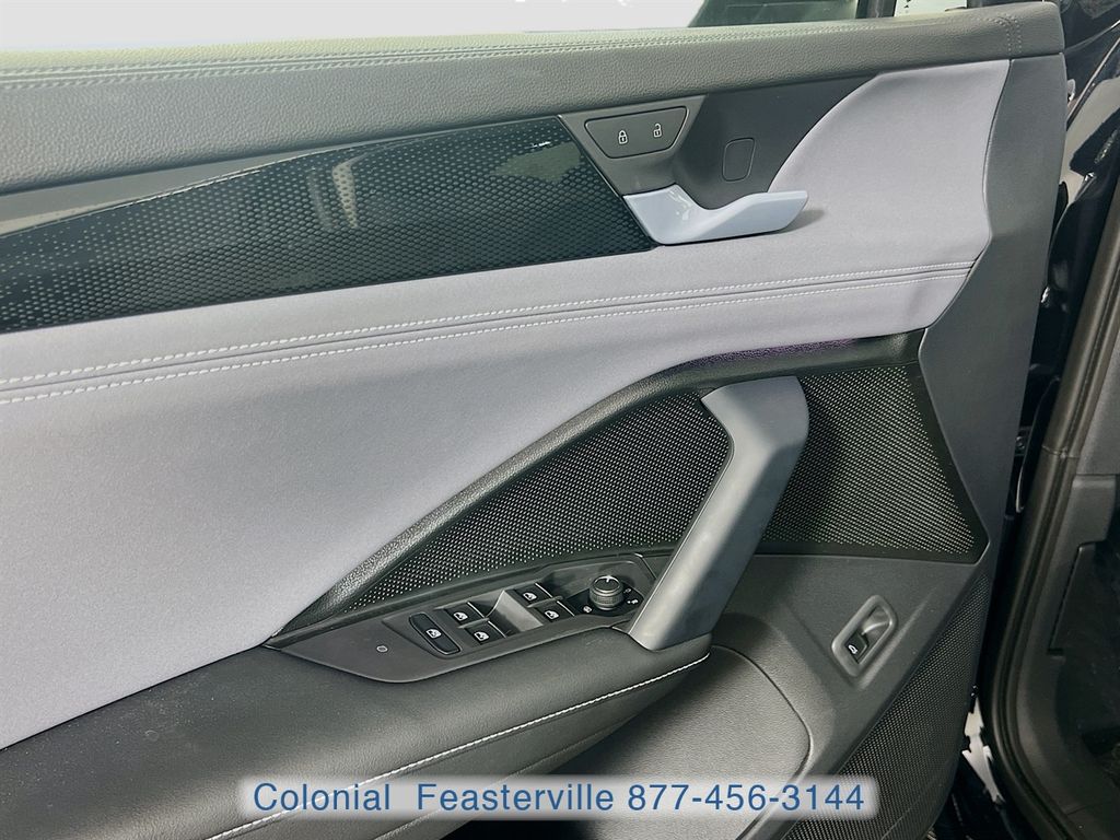 2026 Volkswagen Tiguan SE - Photo 23