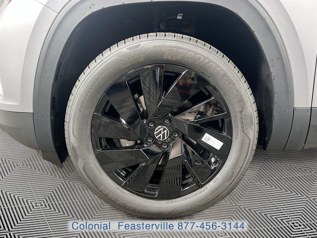 2026 Volkswagen Atlas SE w/Tech - Photo 9