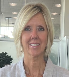 Staff member Lorraine Dugan from ID_3c0abfed4783
