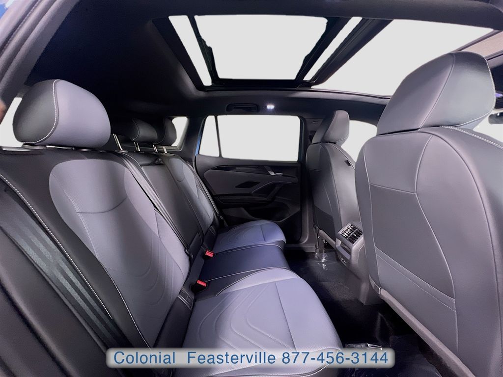 2026 Volkswagen Tiguan SE R-LINE BLACK - Photo 32