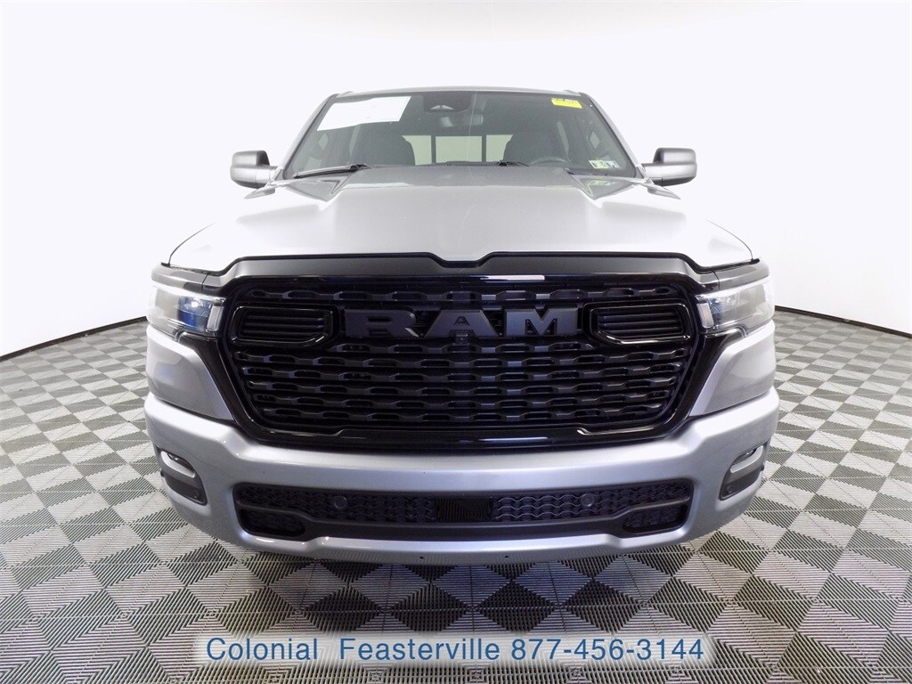 2025 Ram 1500 Tradesman photo 3