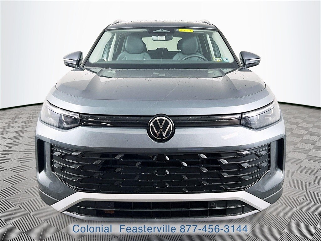 2026 Volkswagen Tiguan SE photo 2