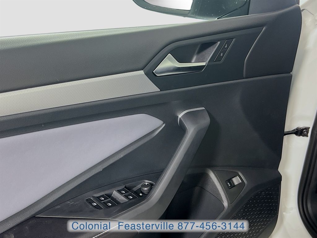 2026 Volkswagen Jetta SE - Photo 23