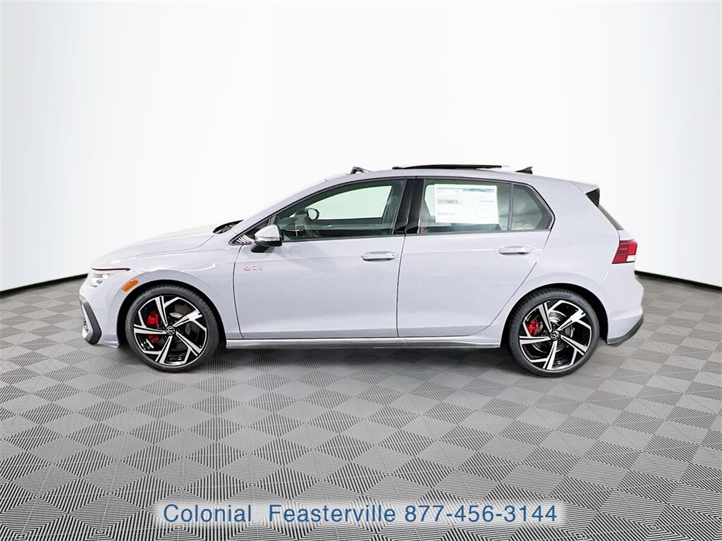 2026 Volkswagen Golf GTI SE photo 4