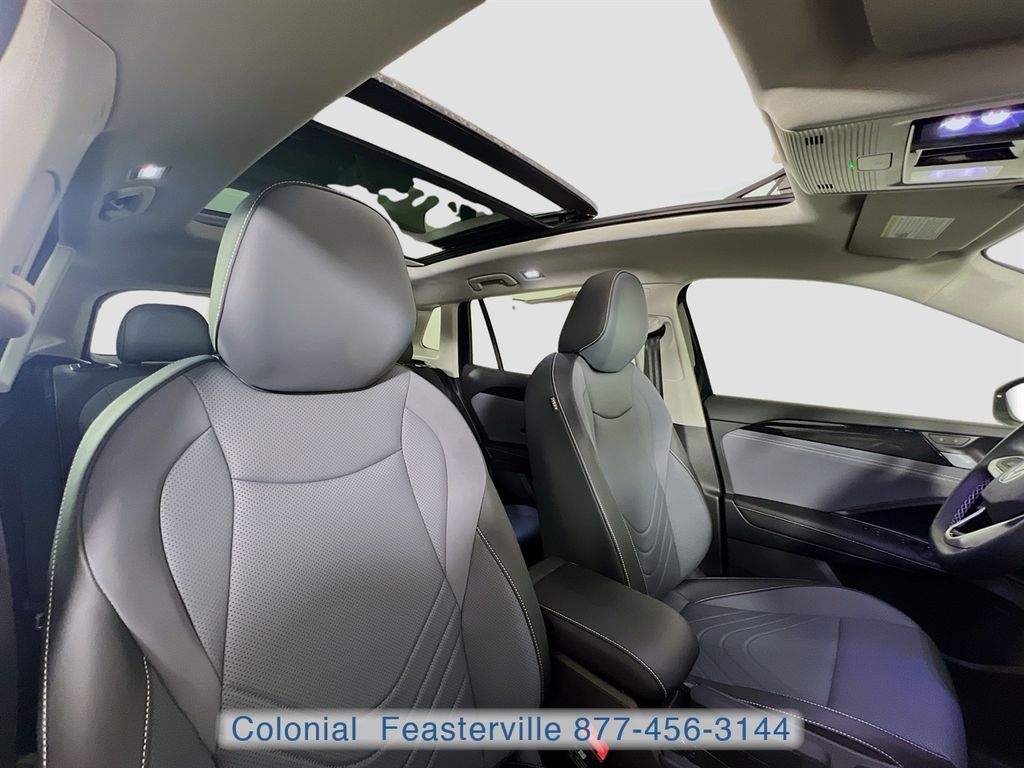 2026 Volkswagen Tiguan SE - Photo 39
