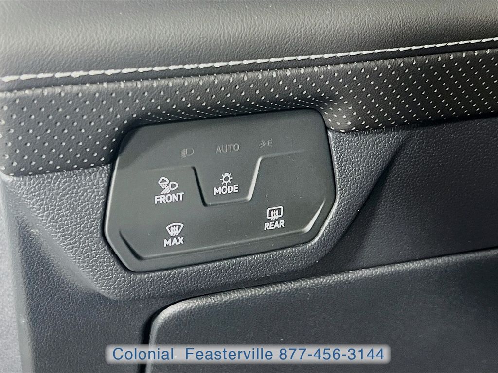 2026 Volkswagen Atlas SE w/Tech - Photo 14