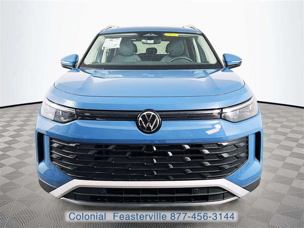 2026 Volkswagen Tiguan SE photo 2