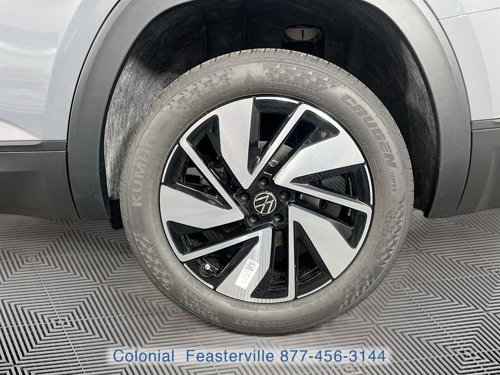 2026 Volkswagen Atlas SE w/Tech - Photo 12