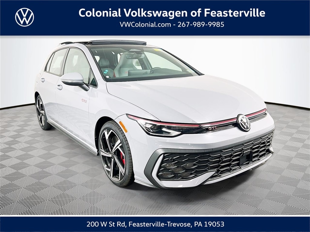 2026 Volkswagen Golf GTI SE's photo