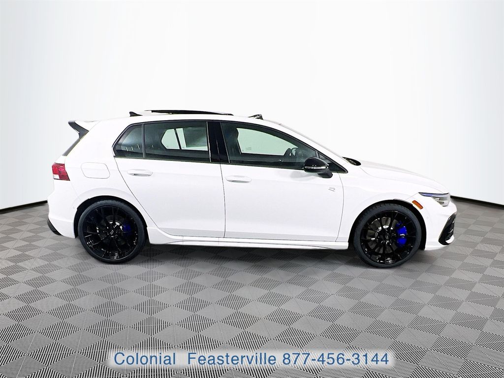 2026 Volkswagen Golf R R - Photo 8