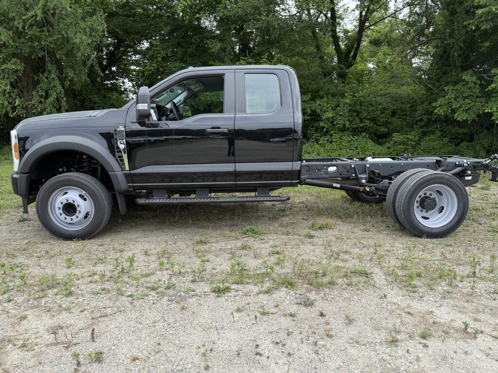 New 2025 Ford F-450 Chassis XL Cab and Chassis