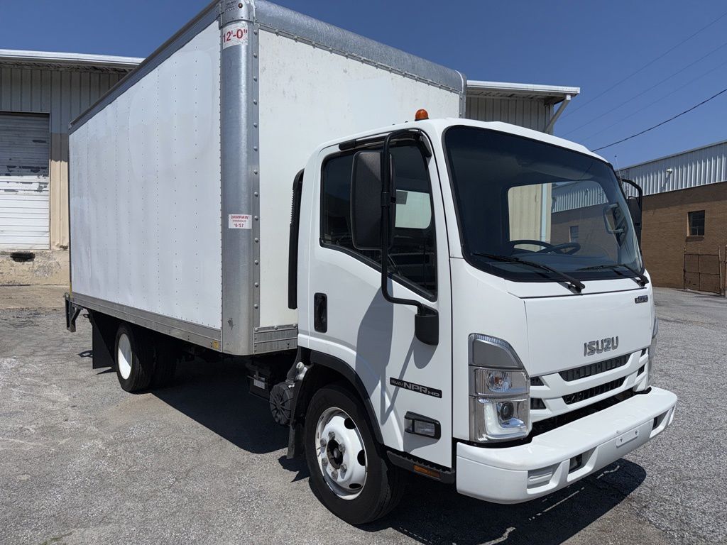 2024 Isuzu NPR-HD's photo