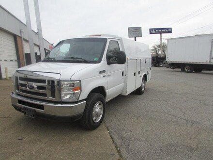 2016 Ford Econoline 350 Cutaway Base Chassis Truck