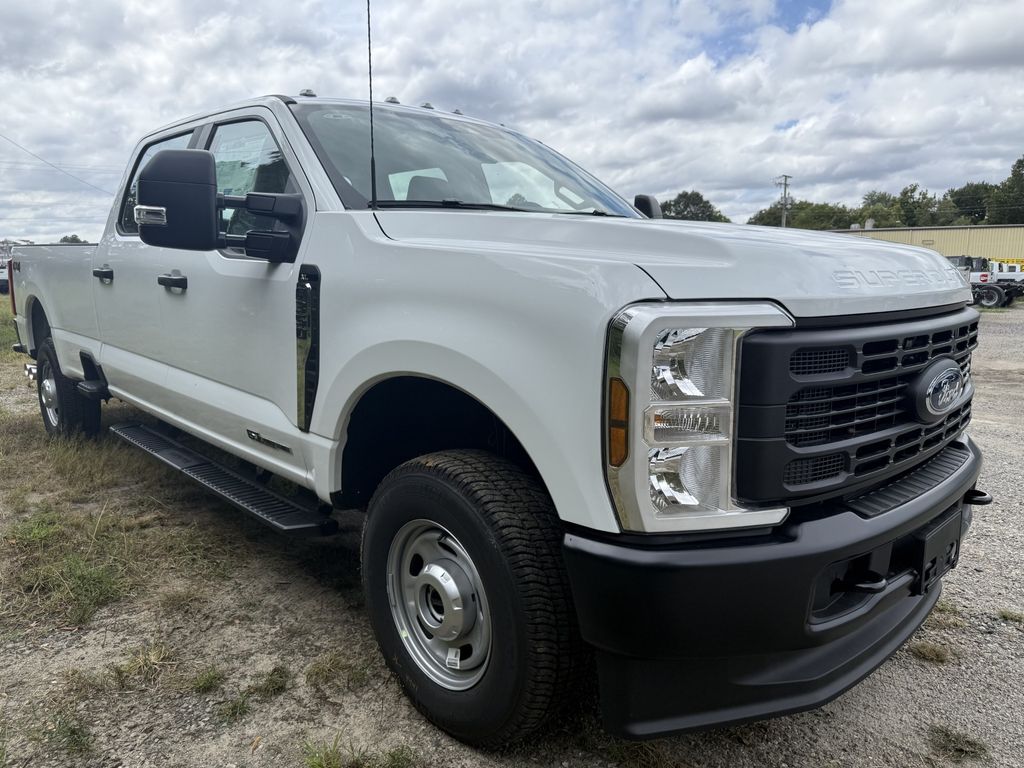 2026 Ford F-350 Super Duty XL's photo