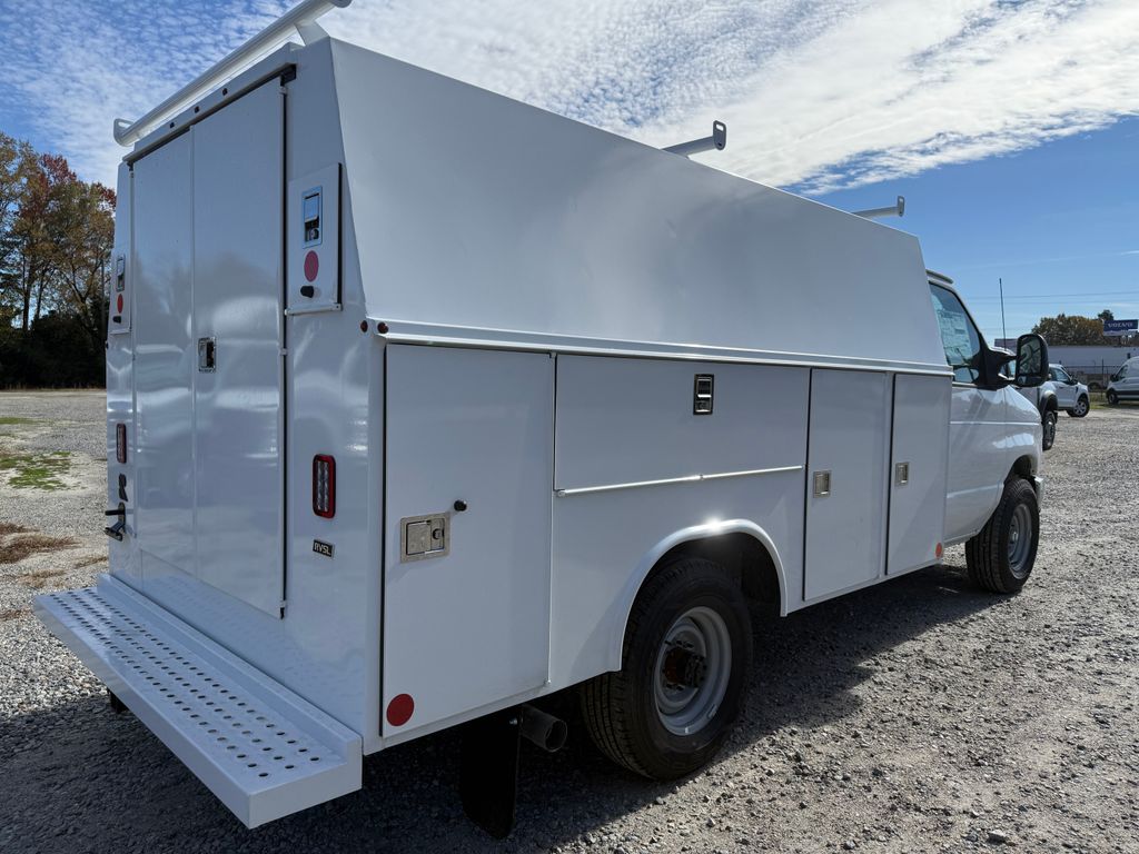 2026 Ford E-Series Cutaway Base - Photo 6
